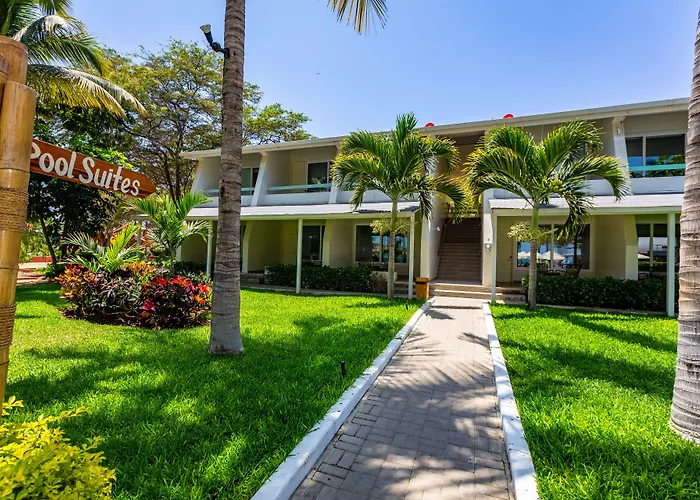 Punta Sal Suites & Bungalows Resort